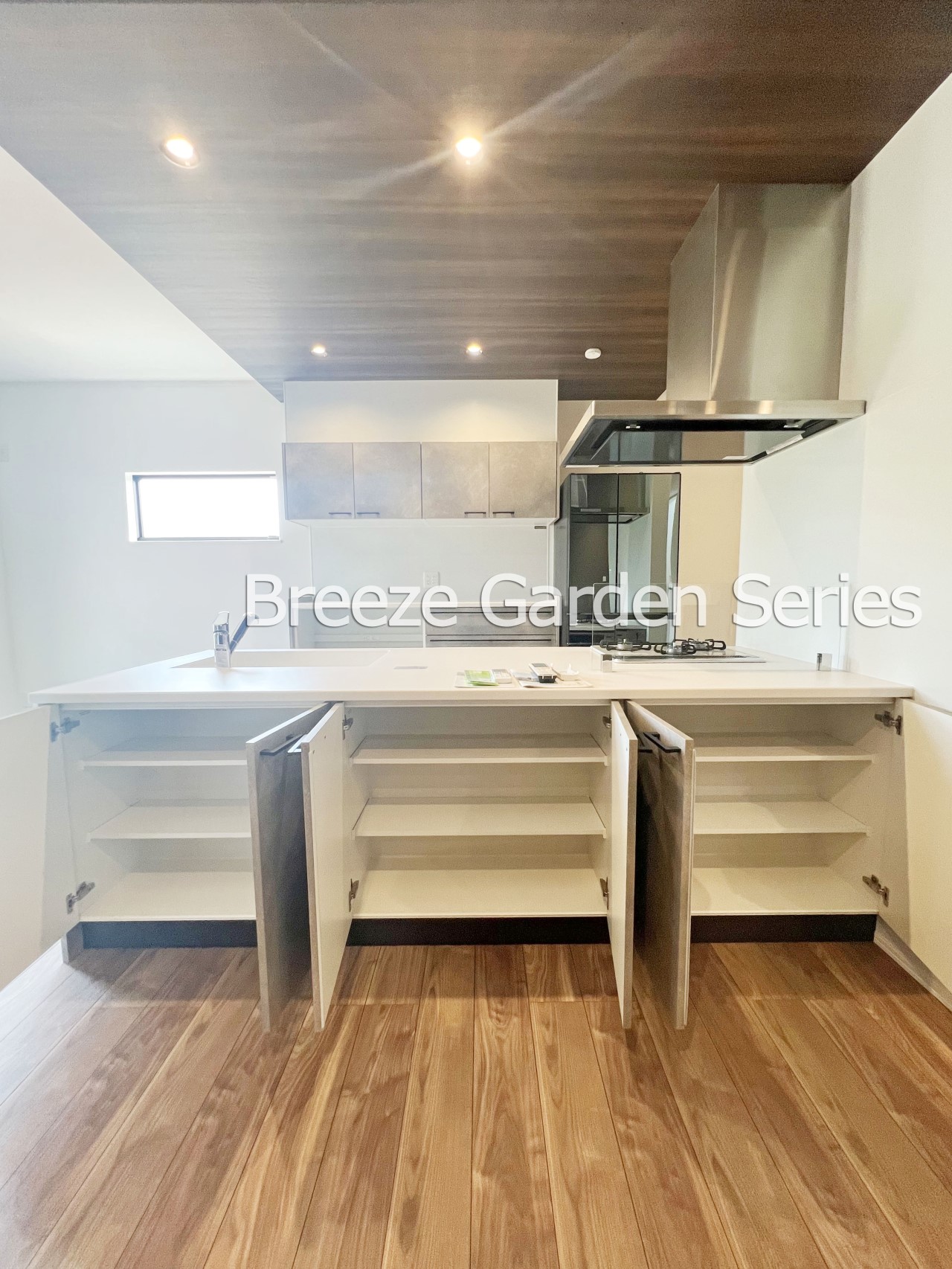 建物プラン例(内観)-TAISEIこだわりの参考プラン：リビング側にも収納を設けられるキッチン前面収納