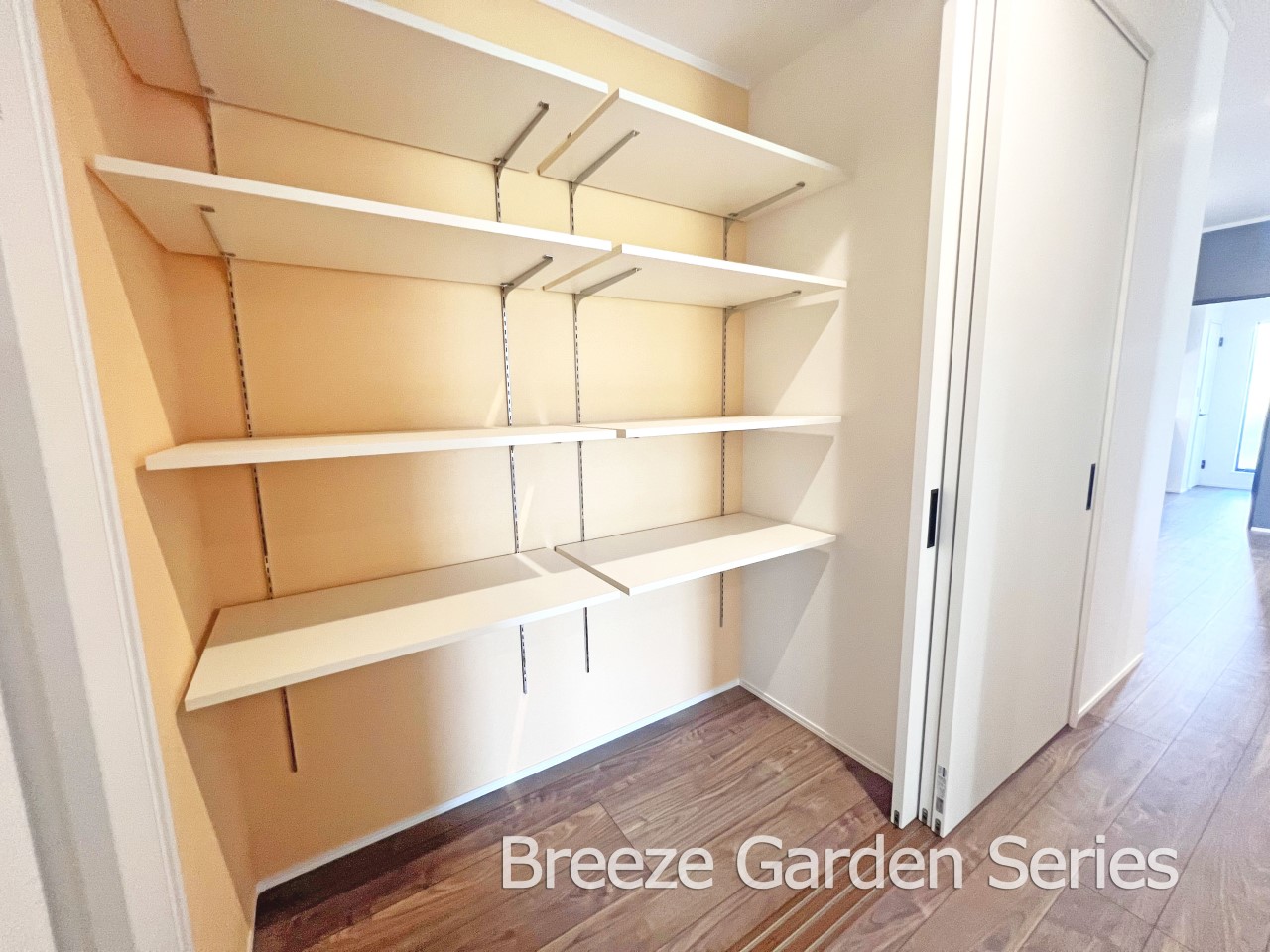 建物プラン例(内観)-TAISEIこだわりの参考プラン：沢山の靴が収納でき 玄関がスッキリする収納スペース