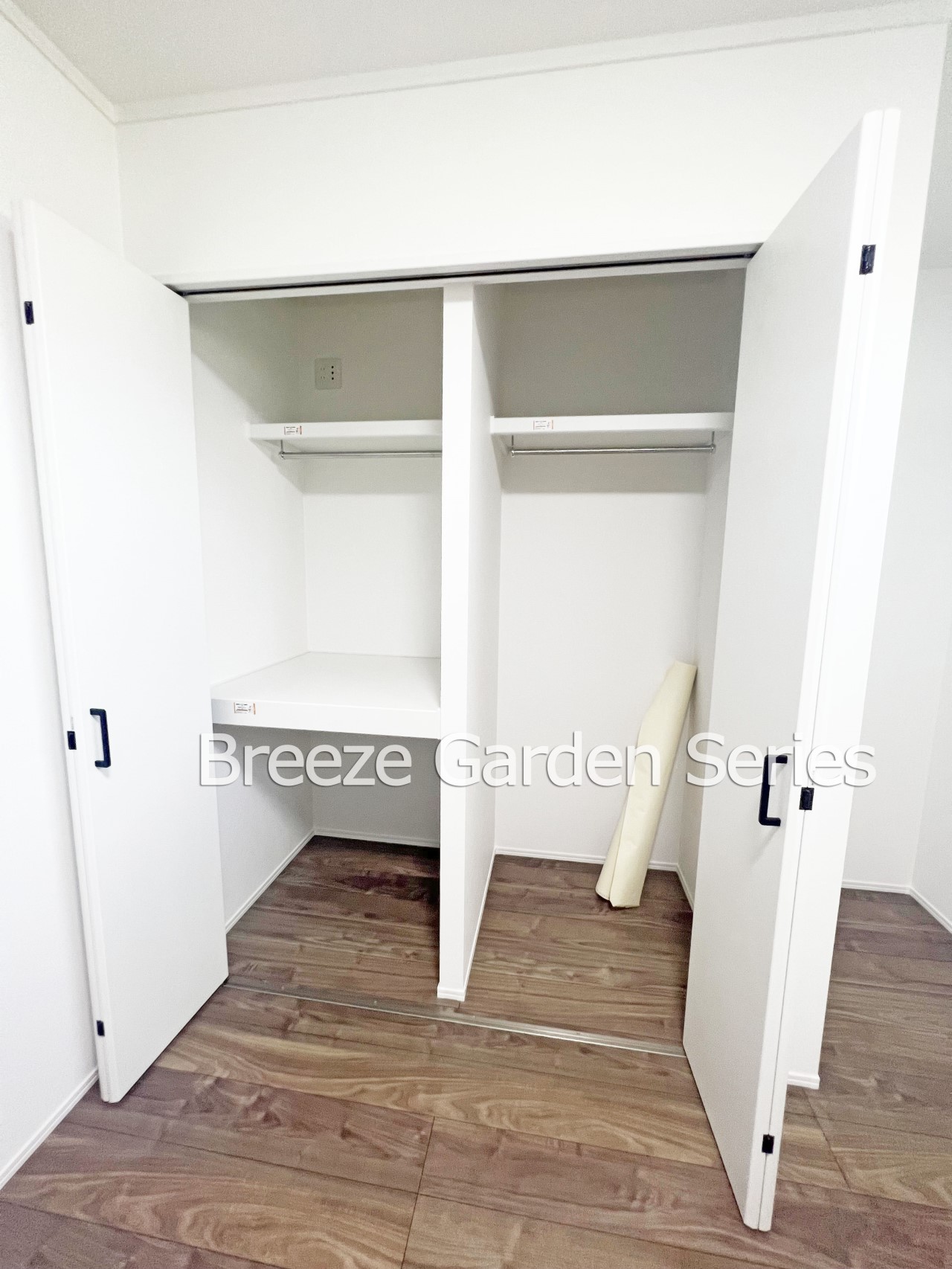 建物プラン例(内観)-TAISEIこだわりの参考プラン：あると便利な棚付き収納！