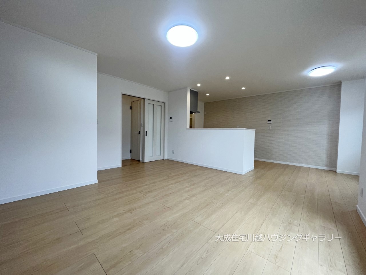 リビングダイニング-ソファやダイニングテーブルを置いて、家族団らんの時間を楽しめます! 現地写真2024.8.5撮影