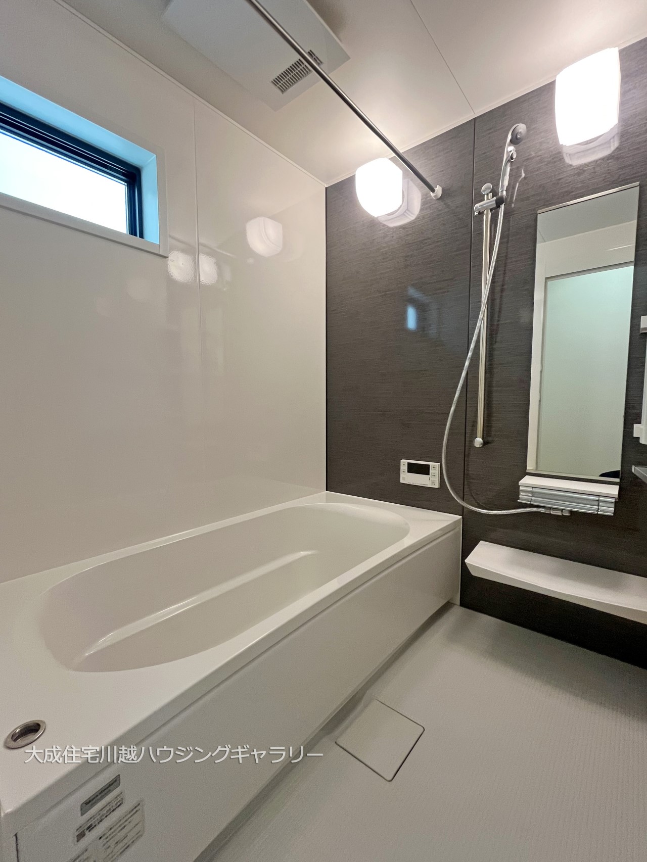 浴室-ゆったり脚を伸ばし日々の疲れを癒せます^^! 現地写真2024.8.5撮影