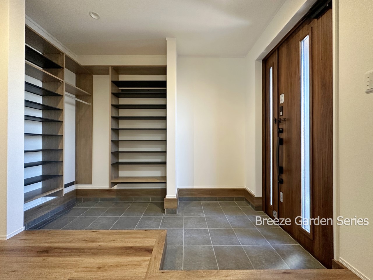 建物プラン例(内観)-建築プラン例:玄関・シューズインクローゼット