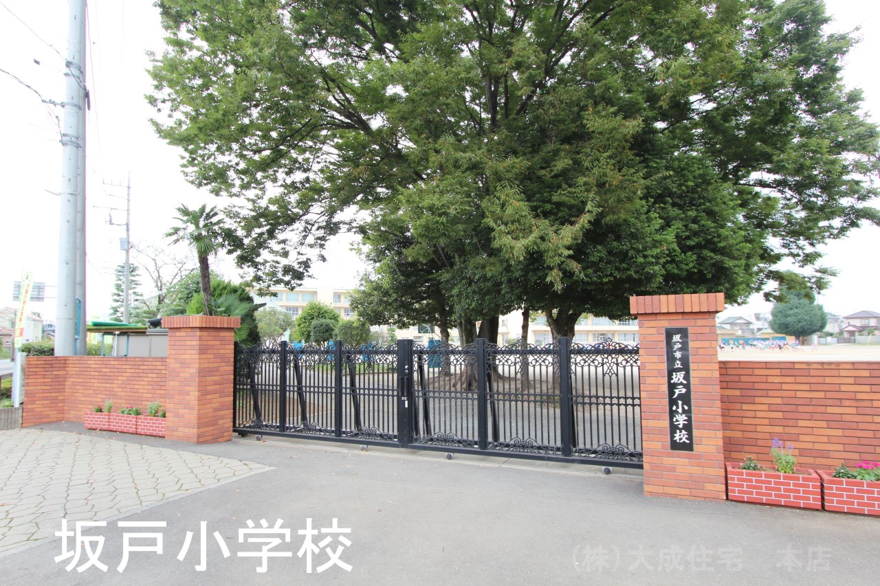 小学校(450m)-坂戸市立千代田小学校(徒歩６分。お子様の登下校安心の近さです＾＾)