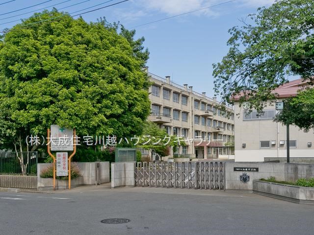 中学校(450m)-川越市立初雁中学校(徒歩６分につき、部活で帰りが遅くなっても安心です。)