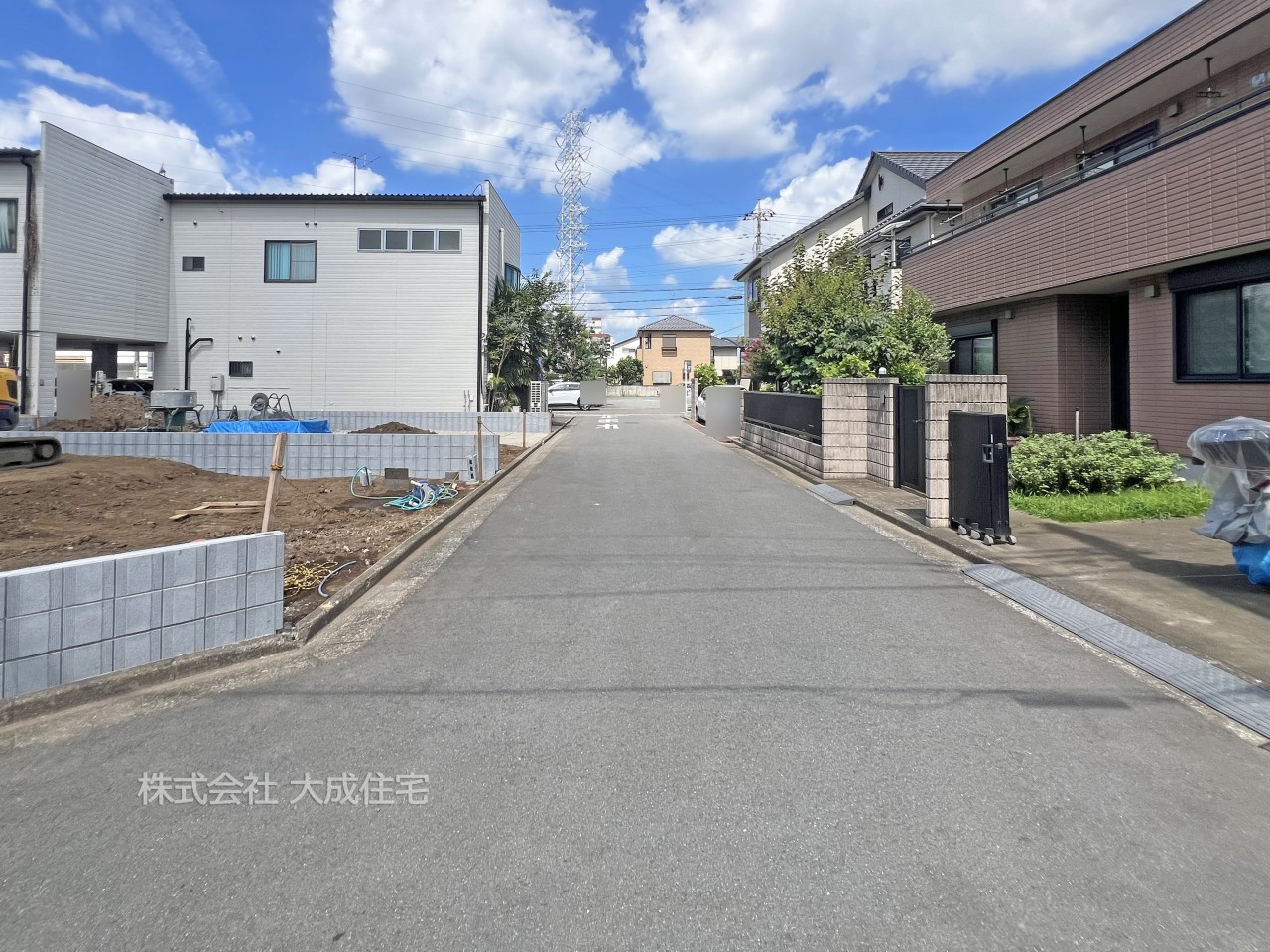 前面道路含む現地写真-前面道路5.2m。 2区画:現地写真:2025.7.21撮影