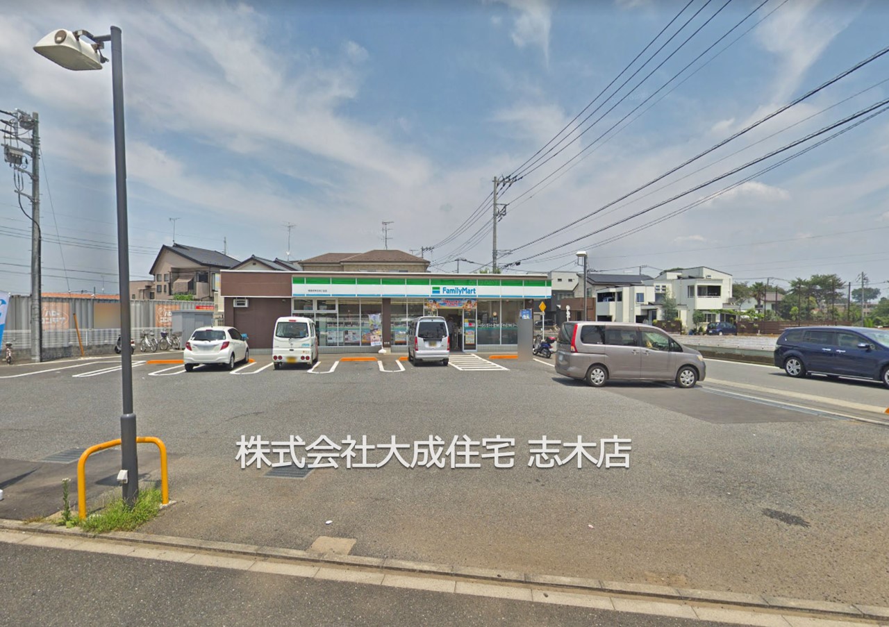 コンビニ(950m)-ファミリーマート朝霞根岸台四丁目店(徒歩12分。ちょっとしたお買い物に便利な24時間営業！)